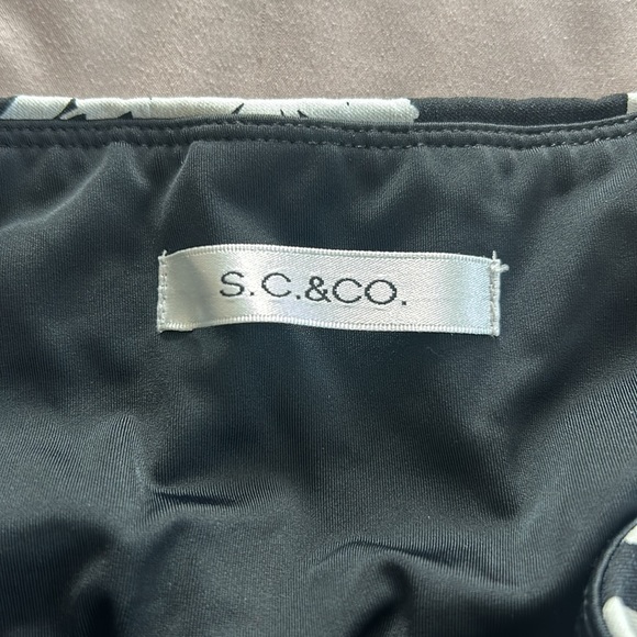 S.C.& Co. skort  size M - Picture 4 of 4